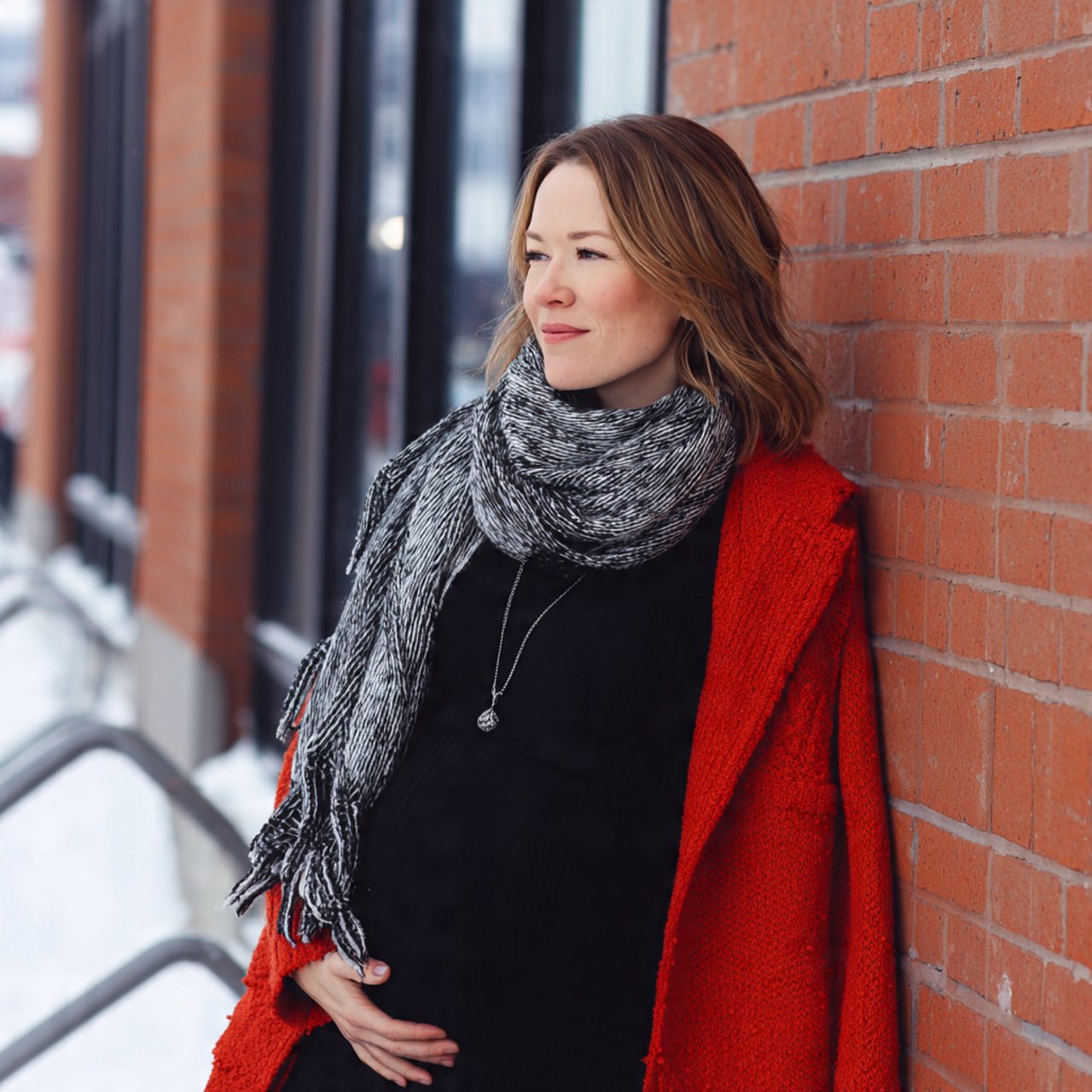 Pregnancy Outfits Winter: 16 Stylish and Practical Looks for Cold-Weather Comfort 12 black base layers with statement coat and scarfpre