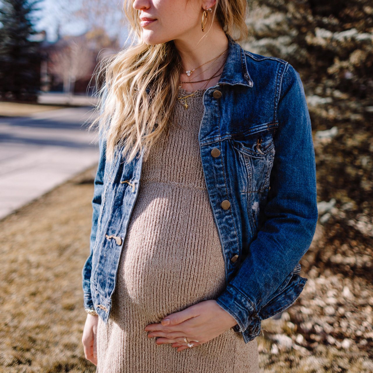 ribbed midi dress with an oversized denim jacketca