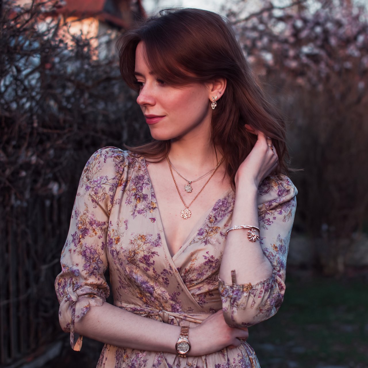 wrap dress with delicate accessoriesdate night out