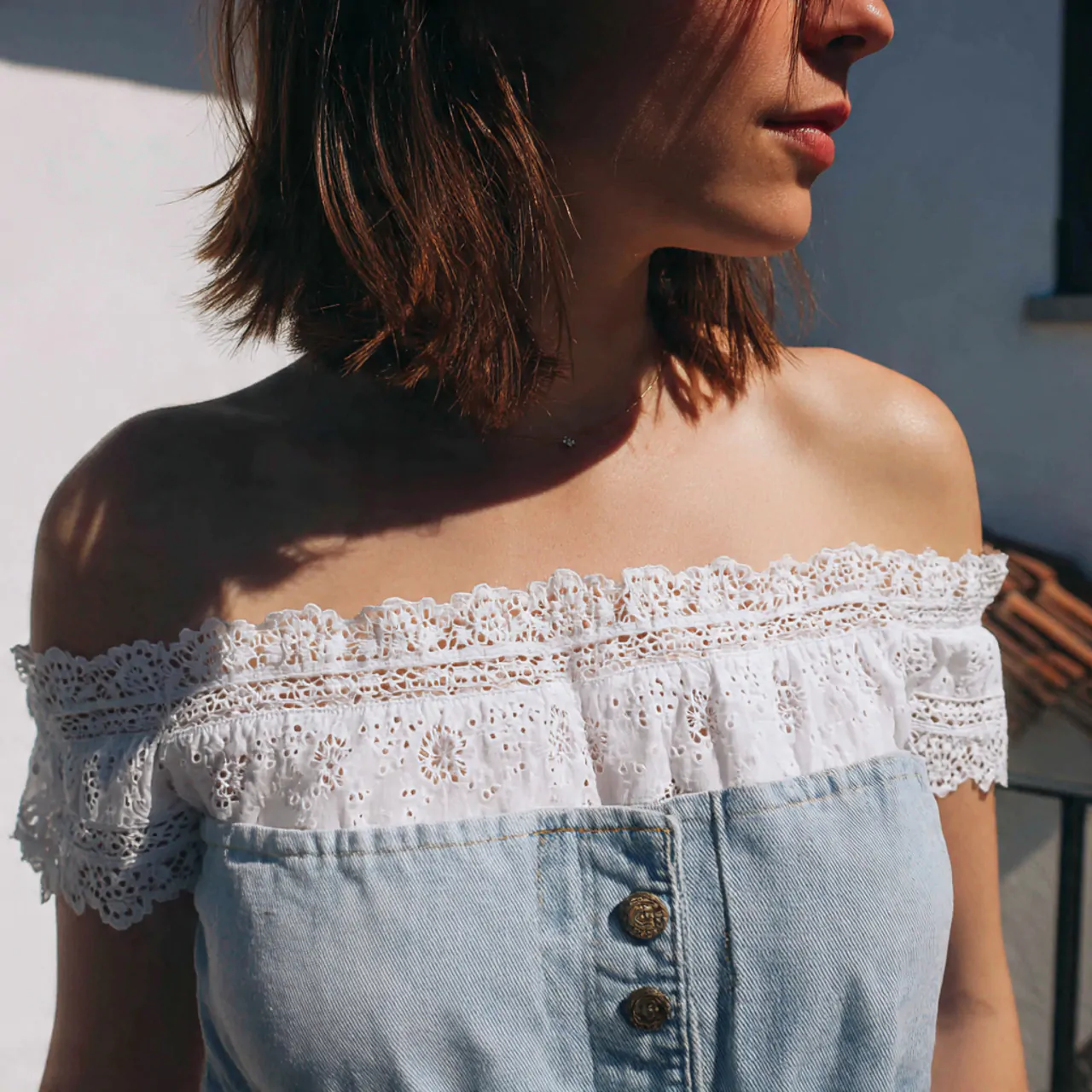 Shabby Chic Outfits: 16 Thoughtful Ways to Dress with Soft Romance and Effortless Ease 7 eyelet or crochet top with washed denim 1
